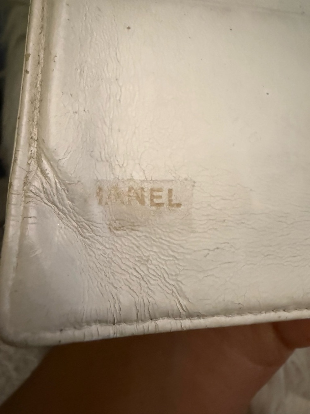 Authentic Vintage Chanel White Wallet - Picture 11 of 16